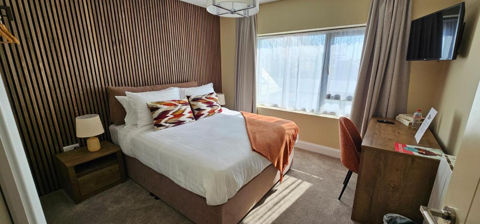 The Monks Quarters Bed & Breakfast Quin ภายนอก รูปภาพ